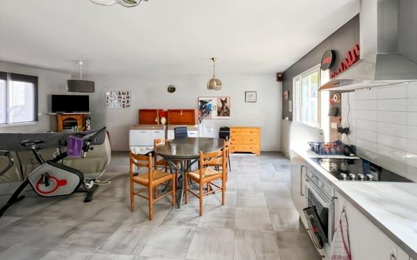 Maison à vendre    5 pièces • 89,30 m2 Saint-Donat-sur-l'Herbasse