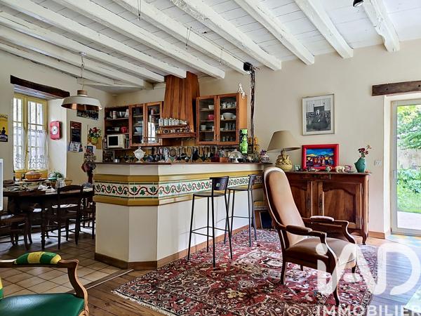 Maison à vendre 11 pièces 287 m² Saint-Jean-d'Angély