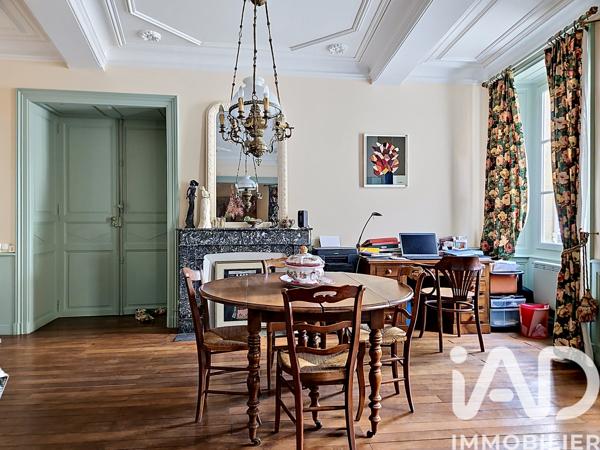 Maison à vendre 11 pièces 287 m² Saint-Jean-d'Angély