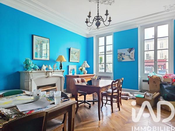 Maison à vendre 11 pièces 287 m² Saint-Jean-d'Angély