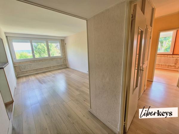 L'Isle-Adam – Dernier étage avec vue dégagée, au cœur d'un parc arboré et à deux pas du centre-ville