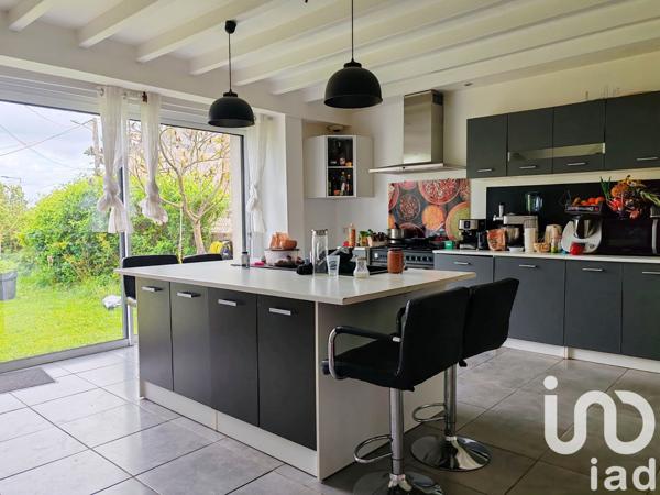 Maison 6 pièces de 175 m² à Lys-Haut-Layon (49310)