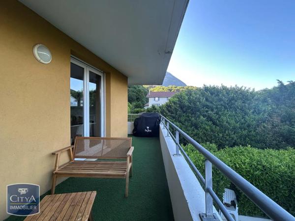 Appartement à louer 4 pièces 83.31m² Sassenage (38360)