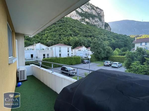 Appartement à louer 4 pièces 83.31m² Sassenage (38360)