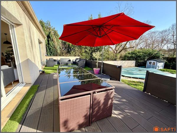 Maison rénovée avec terrasse et piscine plein sud