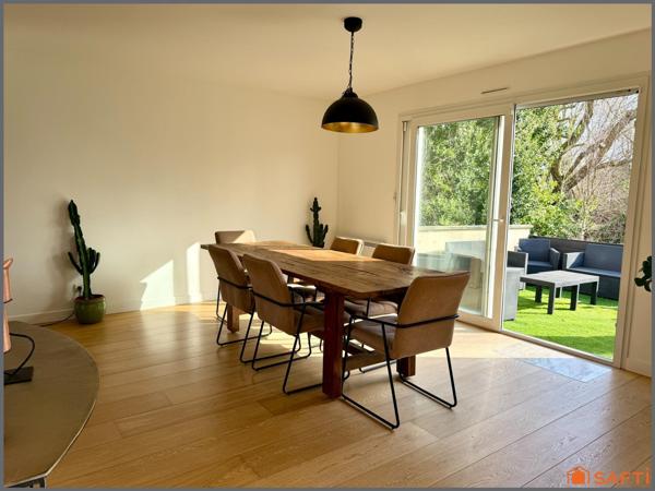 Maison rénovée avec terrasse et piscine plein sud