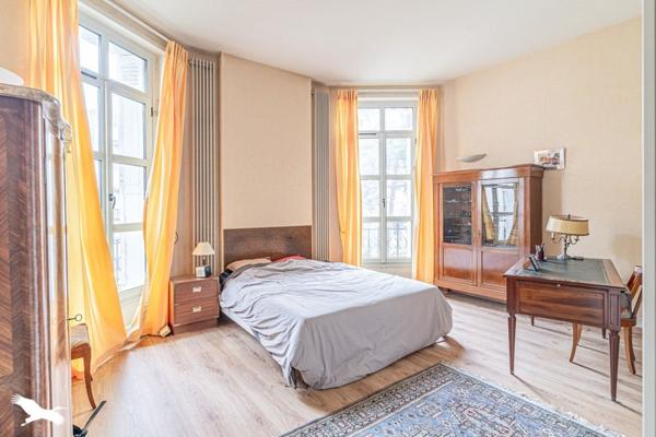 Appartement à vendre |                                       Bordeaux |                                        4 pièces  |  128 m²