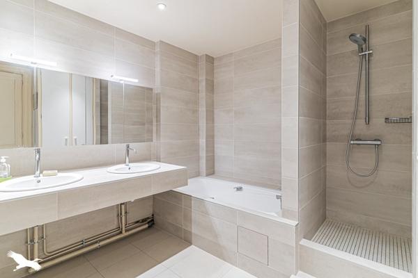 Appartement à vendre |                                       Bordeaux |                                        4 pièces  |  128 m²