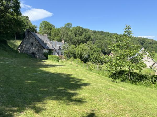 MAISON AUVERGNATE DE 1780 Ally (15700)