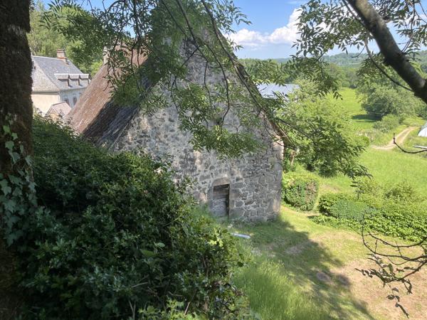 MAISON AUVERGNATE DE 1780 Ally (15700)