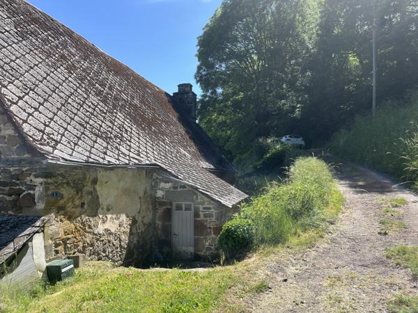 MAISON AUVERGNATE DE 1780 Ally (15700)