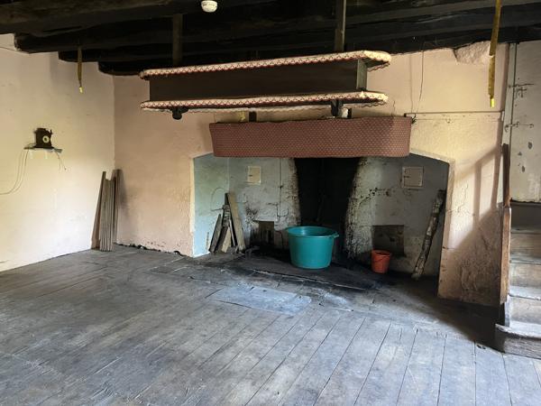 MAISON AUVERGNATE DE 1780 Ally (15700)