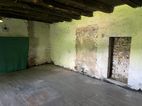 MAISON AUVERGNATE DE 1780 Ally (15700)