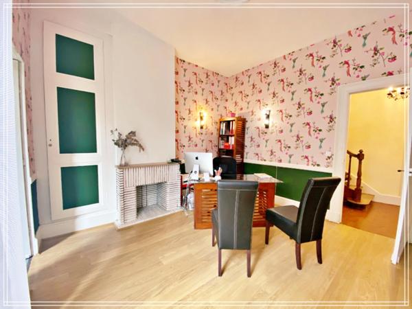 Local/bureau à vendre AGEN (47) Bureaux professionnels avec cachet – Quartier Palissy / Tour Victor Hugo- cours extérieur