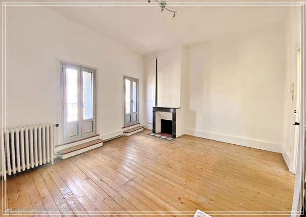 Local/bureau à vendre AGEN (47) Bureaux professionnels avec cachet – Quartier Palissy / Tour Victor Hugo- cours extérieur