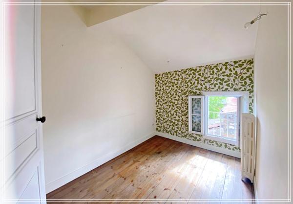 Local/bureau à vendre AGEN (47) Bureaux professionnels avec cachet – Quartier Palissy / Tour Victor Hugo- cours extérieur