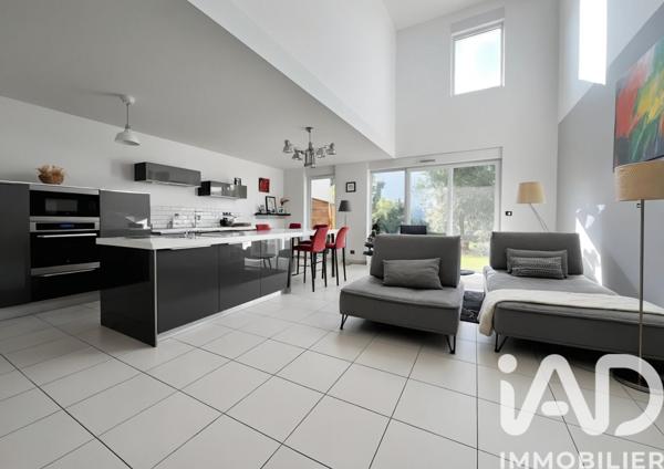 Appartement à vendre 5 pièces 107 m² Auzeville-Tolosane