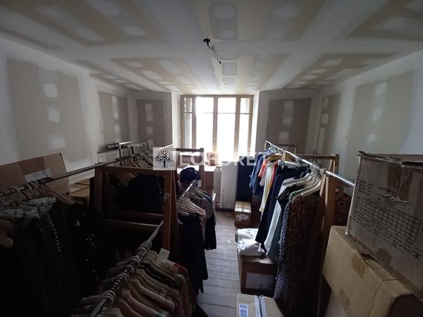 Achat immeuble près de GUINGAMP - 8 pièce(s) - 210 m² - 283 500 €