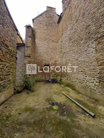 Achat immeuble près de GUINGAMP - 8 pièce(s) - 210 m² - 283 500 €