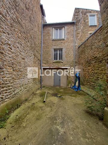 Achat immeuble près de GUINGAMP - 8 pièce(s) - 210 m² - 283 500 €