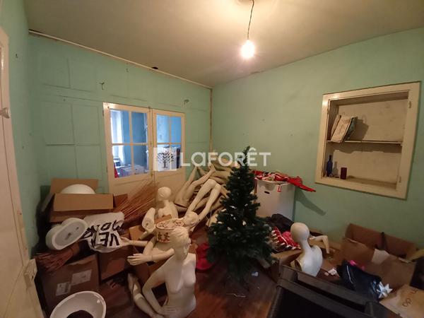 Achat immeuble près de GUINGAMP - 8 pièce(s) - 210 m² - 283 500 €