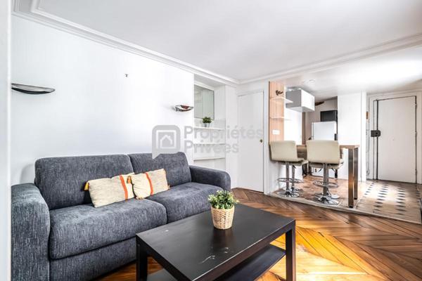 COUP DE COEUR Appartement 2 pièces rue de Rivoli côté Tuileries 34.4 m2