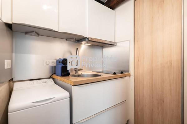 COUP DE COEUR Appartement 2 pièces rue de Rivoli côté Tuileries 34.4 m2