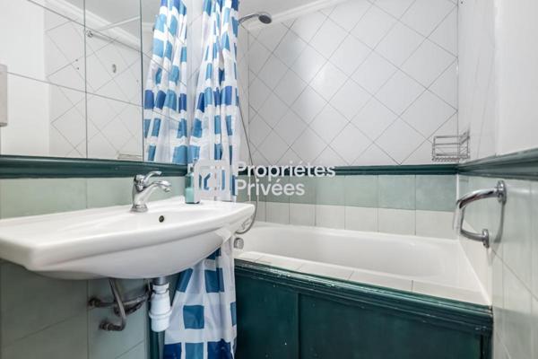 COUP DE COEUR Appartement 2 pièces rue de Rivoli côté Tuileries 34.4 m2