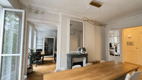 Bureaux à louer à PARIS 75003