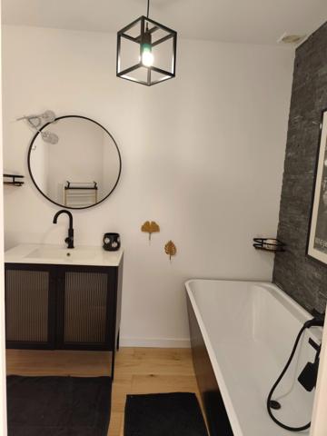 Maison à vendre 5 pièces RUELLE SUR TOUVRE (16)