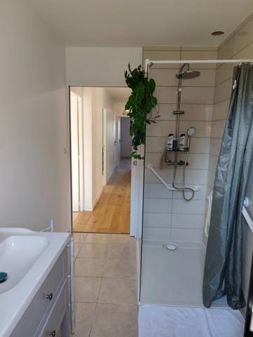 Maison à vendre 5 pièces RUELLE SUR TOUVRE (16)