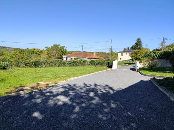 Maison à vendre 5 pièces RUELLE SUR TOUVRE (16)