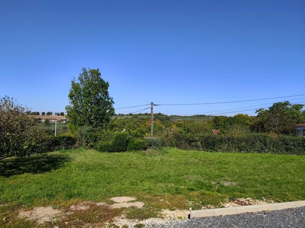 Maison à vendre 5 pièces RUELLE SUR TOUVRE (16)