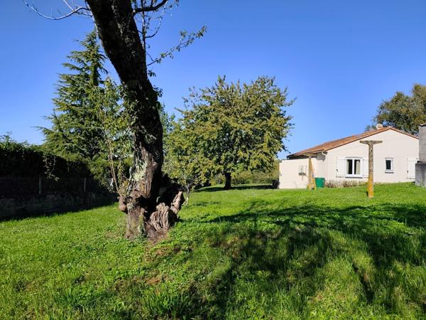 Maison à vendre 5 pièces RUELLE SUR TOUVRE (16)