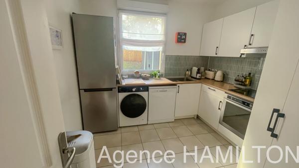 Garches mairie, beau T4 occupé avec parking, terrasse et jardin Garches