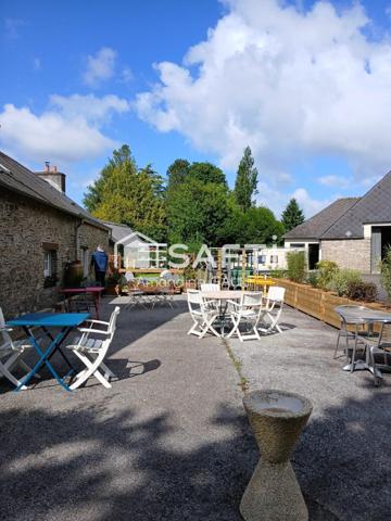 Maison avec local commercial et appartement