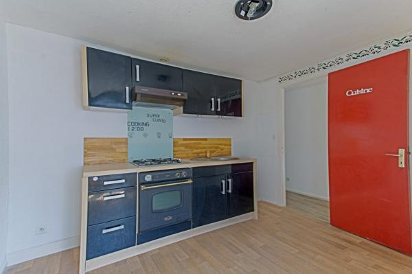 Immeuble de rapport 5 appartements + 1 bureau