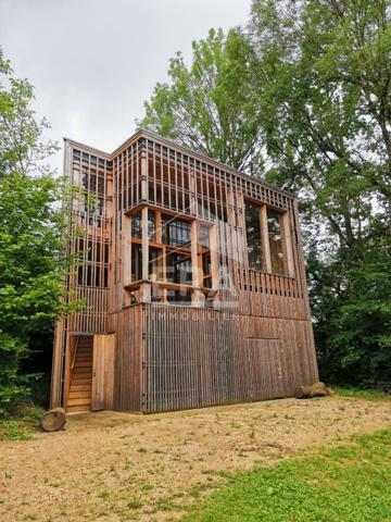 En exclusivité, très belle rénovation pour cette maison en pierre