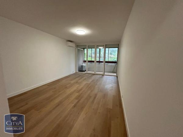Appartement à louer 4 pièces 79.56m² Vitrolles (13127)