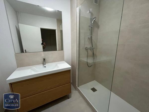 Appartement à louer 4 pièces 79.56m² Vitrolles (13127)