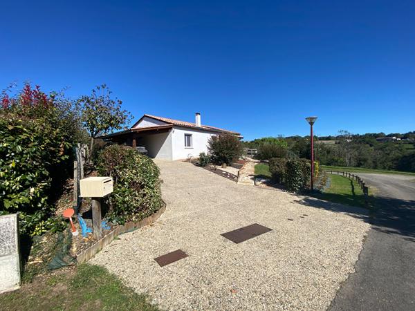LAGUEPIE, maison de type 5 de 131 m²