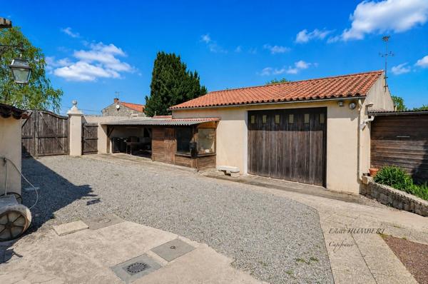 Maison de caractère-4ch+bur-à 500m de Fontenay (85)
