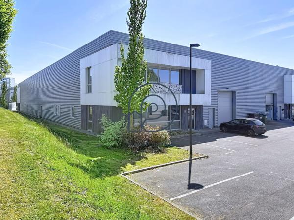 Marcq-en-Barœul – La Pilaterie | Local d'activité 529 m² avec 200 m² de bureaux | Parc GoMarcq | À vendre