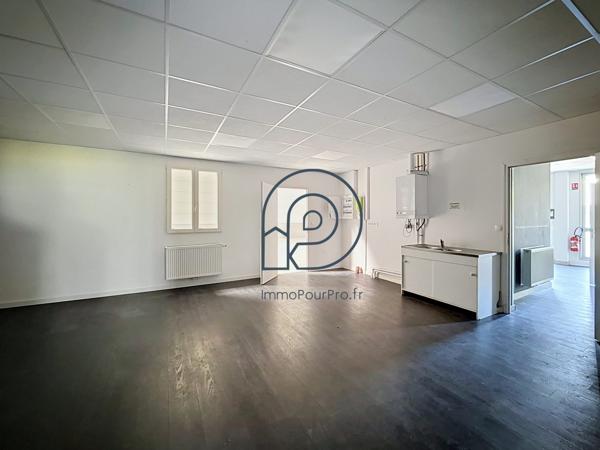 Marcq-en-Barœul – La Pilaterie | Local d'activité 529 m² avec 200 m² de bureaux | Parc GoMarcq | À vendre