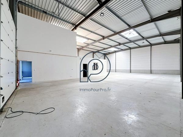Marcq-en-Barœul – La Pilaterie | Local d'activité 529 m² avec 200 m² de bureaux | Parc GoMarcq | À vendre