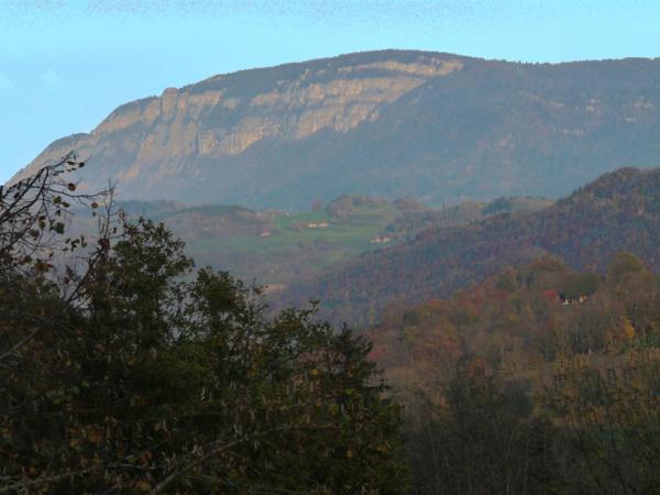 Immobilier Saint-Geoire-en-Valdaine (38620) – Terrain constructible 1198m2 – 75 000 €