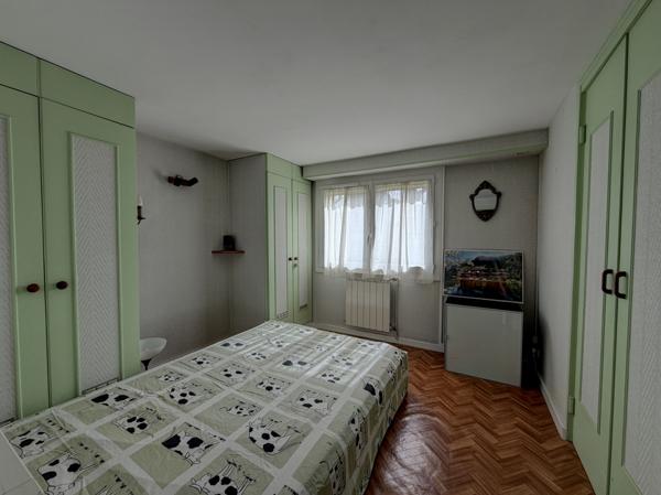 Villeneuve-sur-Lot (47300) VILLENEUVE-SUR-LOT, AU CALME , GRANDE MAISON FAMILIALE SUR 2 NIVEAUX AVEC JARDIN