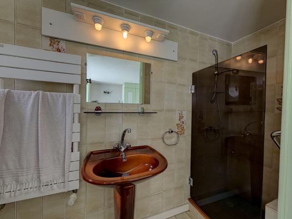 Villeneuve-sur-Lot (47300) VILLENEUVE-SUR-LOT, AU CALME , GRANDE MAISON FAMILIALE SUR 2 NIVEAUX AVEC JARDIN