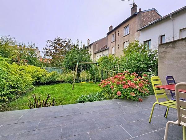 Maison de ville _5 chambres _terrasse _ jardin _rénovations récentes