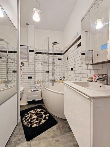 Maison de ville _5 chambres _terrasse _ jardin _rénovations récentes